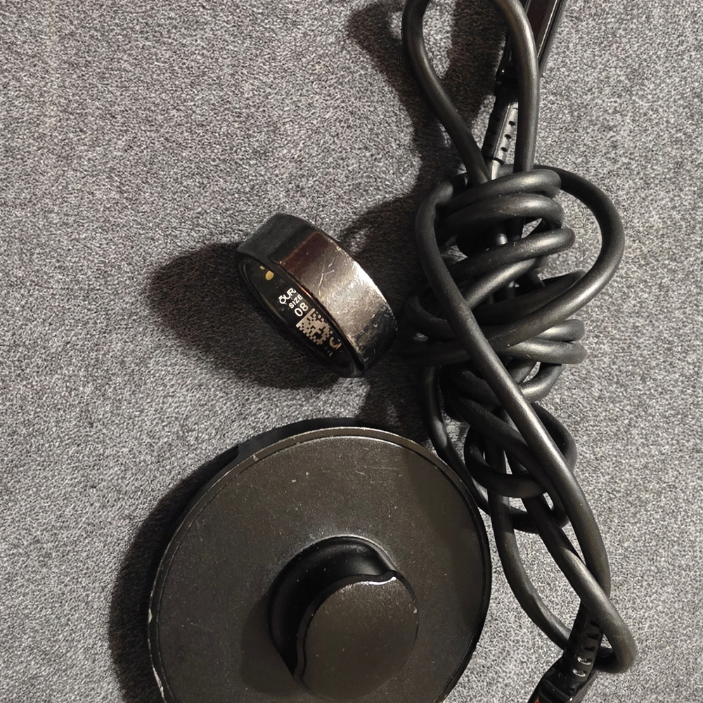 Oura Ring Gen 3 – Black Heritage Includes Ring, Black Protective Cover, Charger - Picture 5 of 5